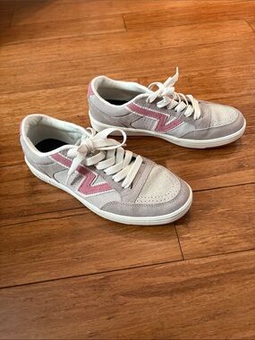 Like New - Vans Size 8